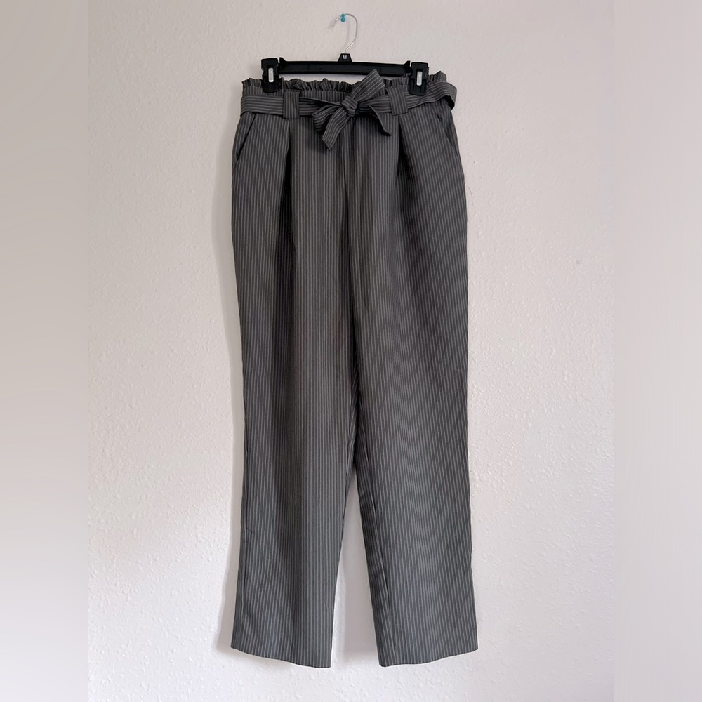 Size Large Joe B by Joe Benbasset Grey Pinstripe Pants